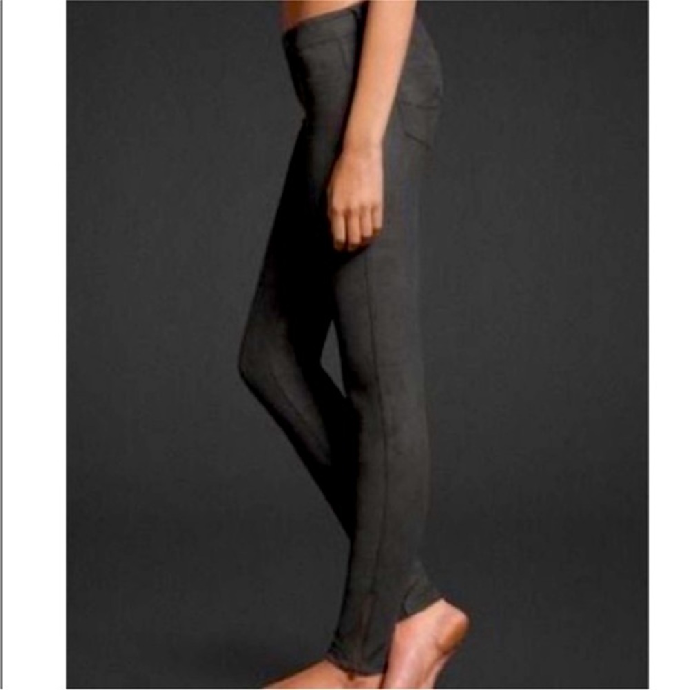 Abercrombie and Fitch Faux Suede Zip Ankle Skinny Pants Gray 6 or 28
